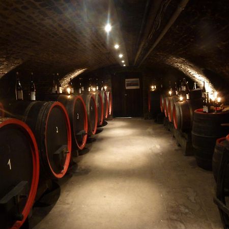Gasthaus Weingut Stahl Обервезель Экстерьер фото