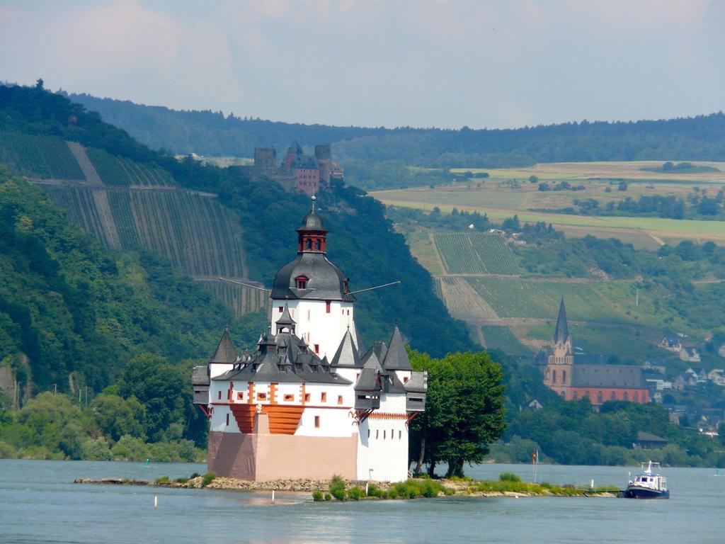Gasthaus Weingut Stahl Обервезель Экстерьер фото